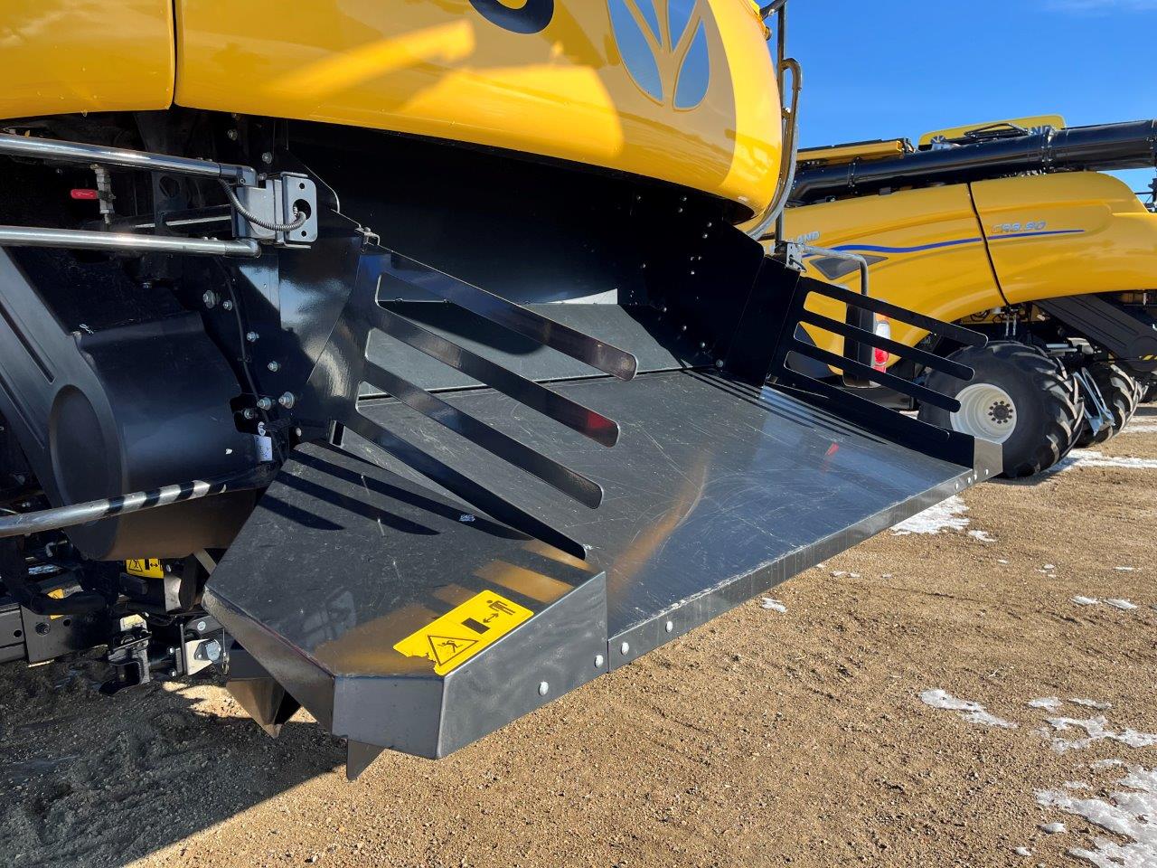 2025 New Holland CR8.90 Combine