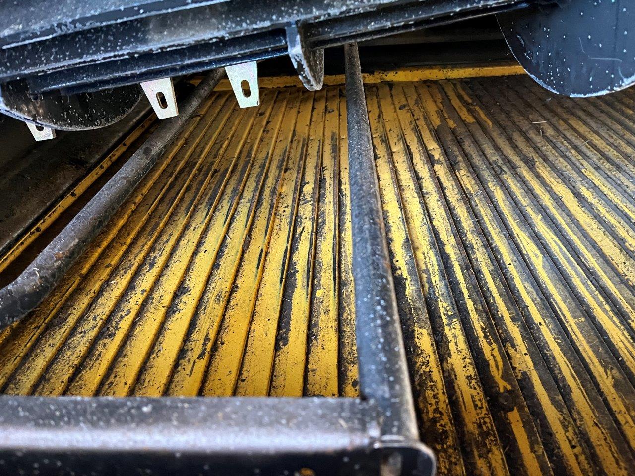 2025 New Holland CR8.90 Combine