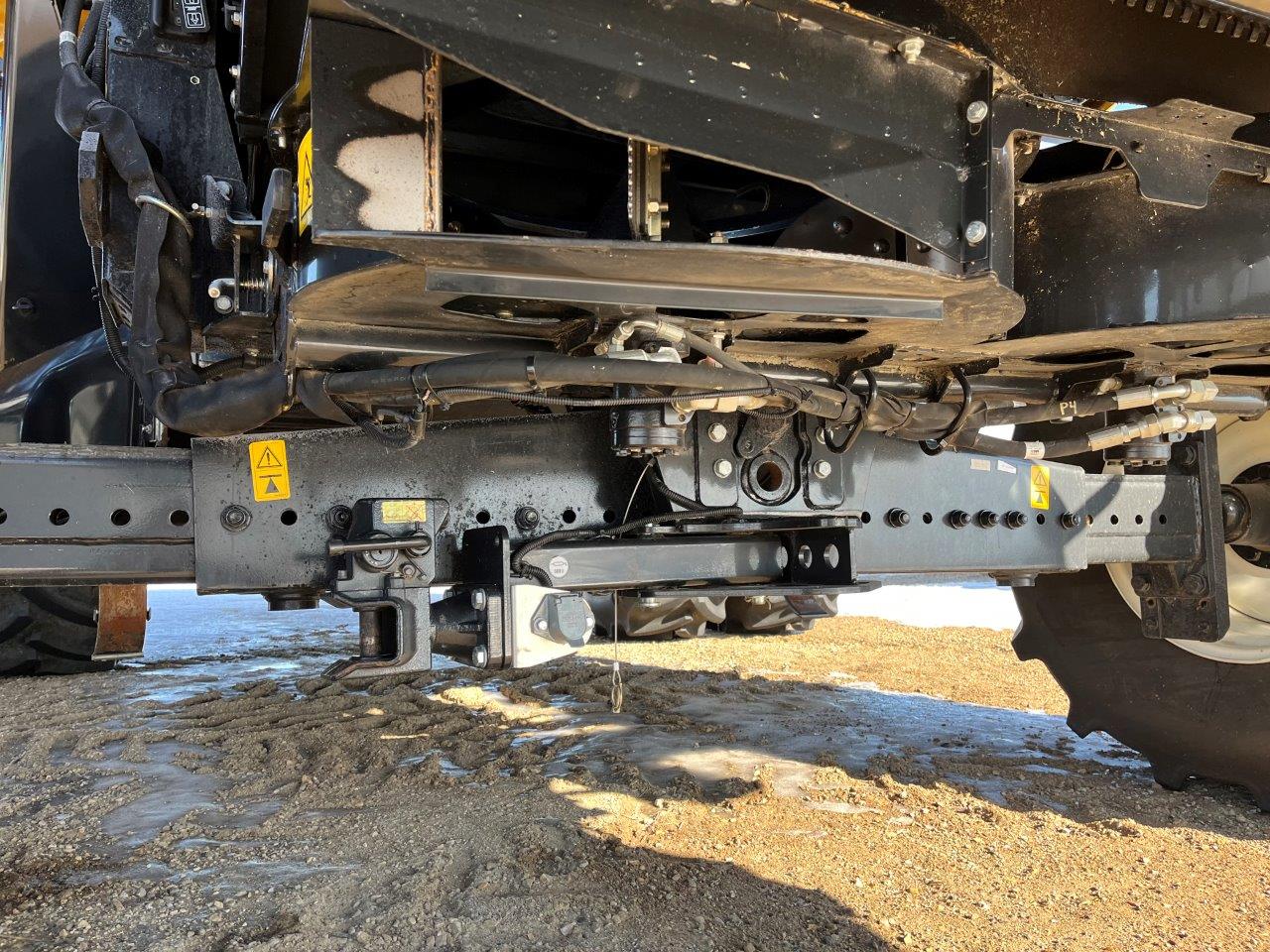 2025 New Holland CR8.90 Combine