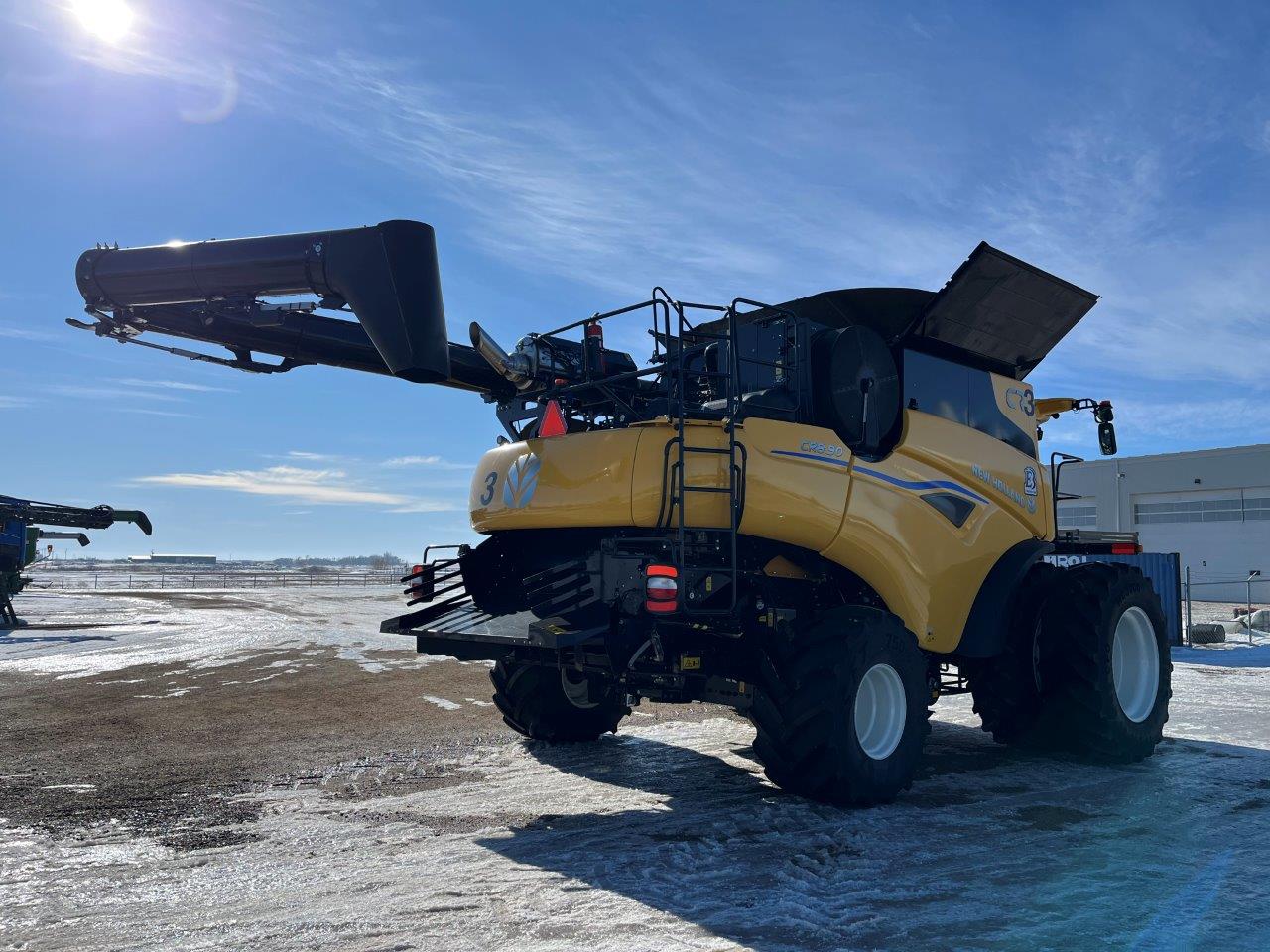 2025 New Holland CR8.90 Combine