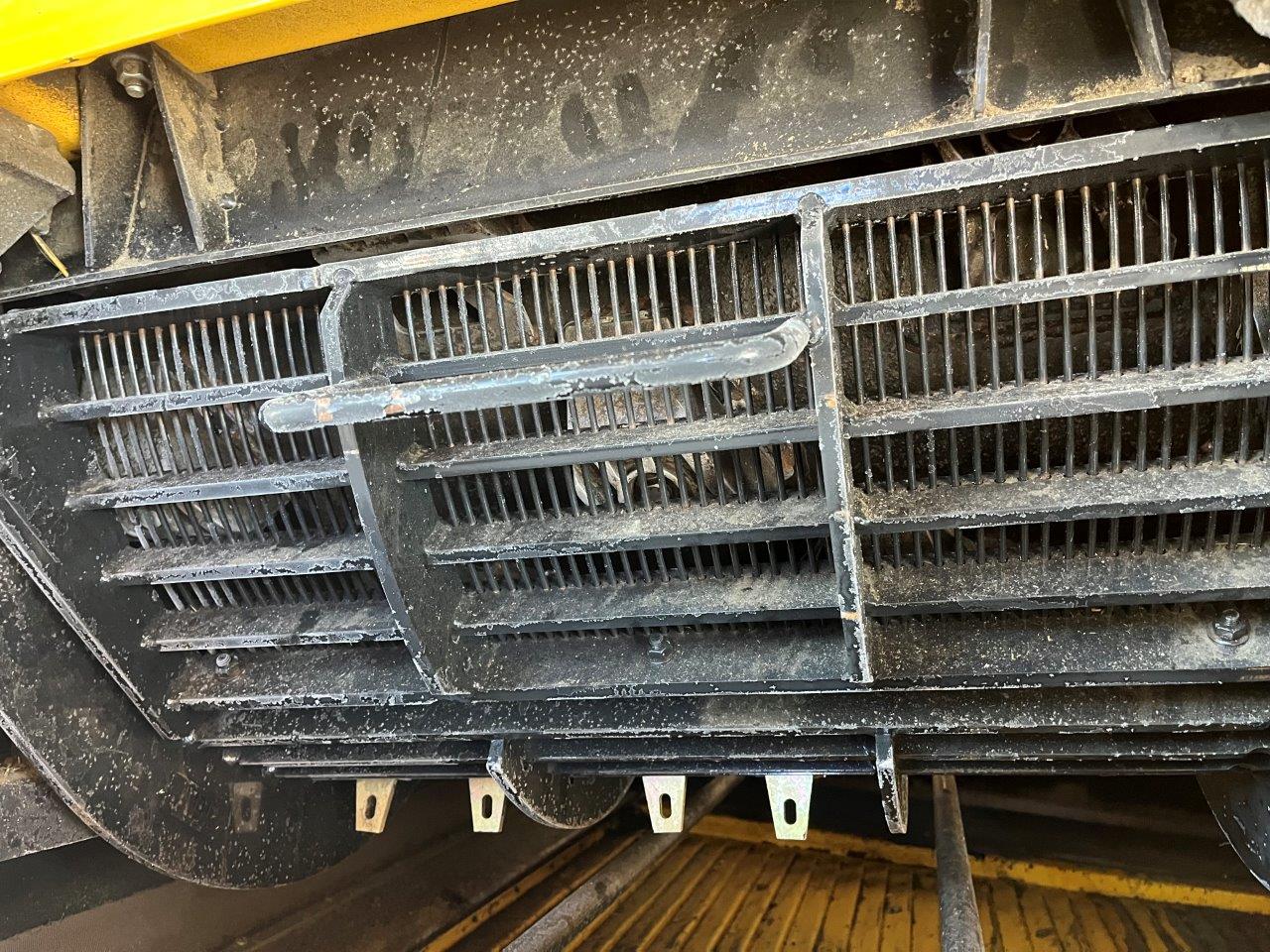 2025 New Holland CR8.90 Combine