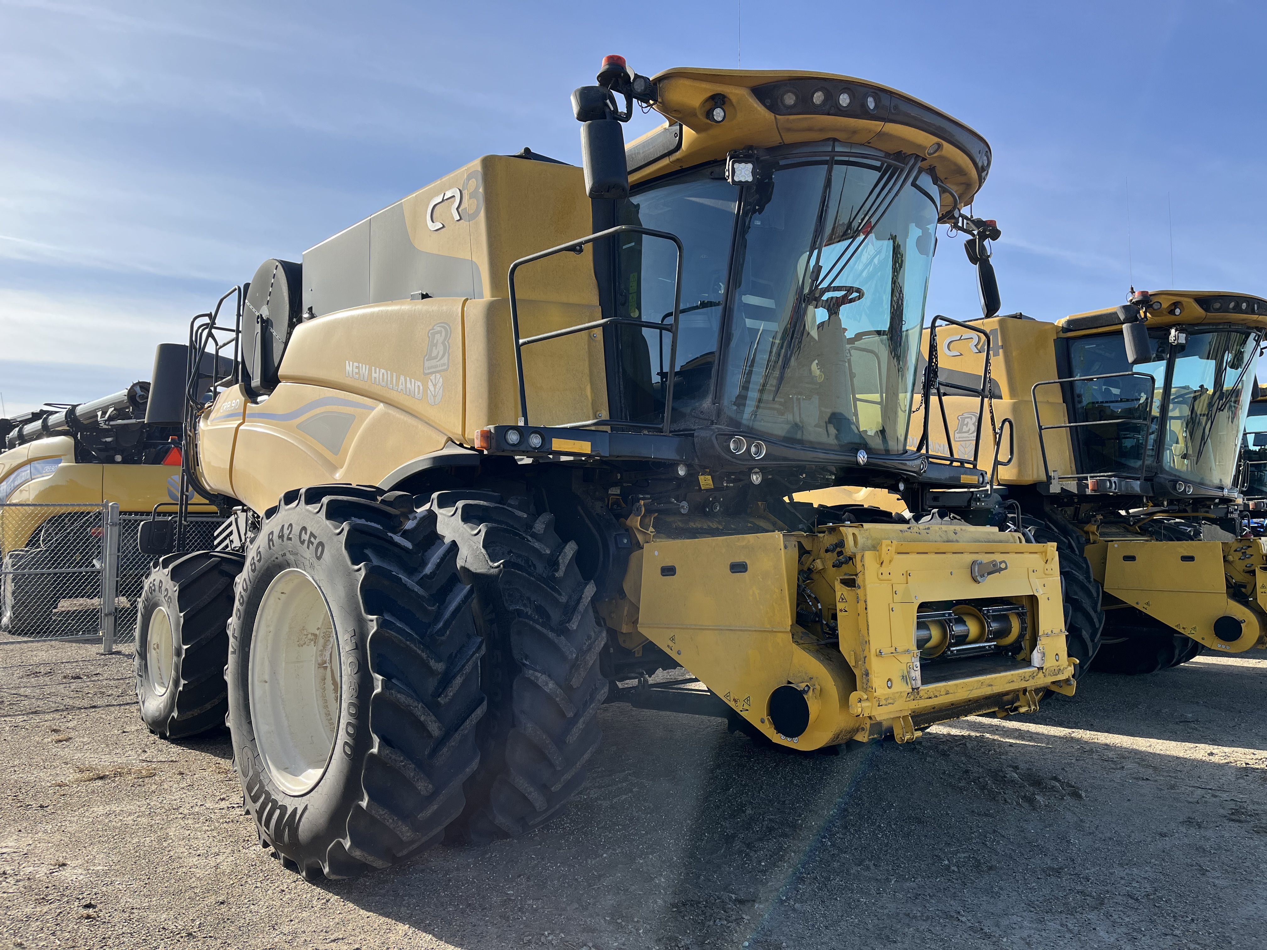 2025 New Holland CR8.90 Combine