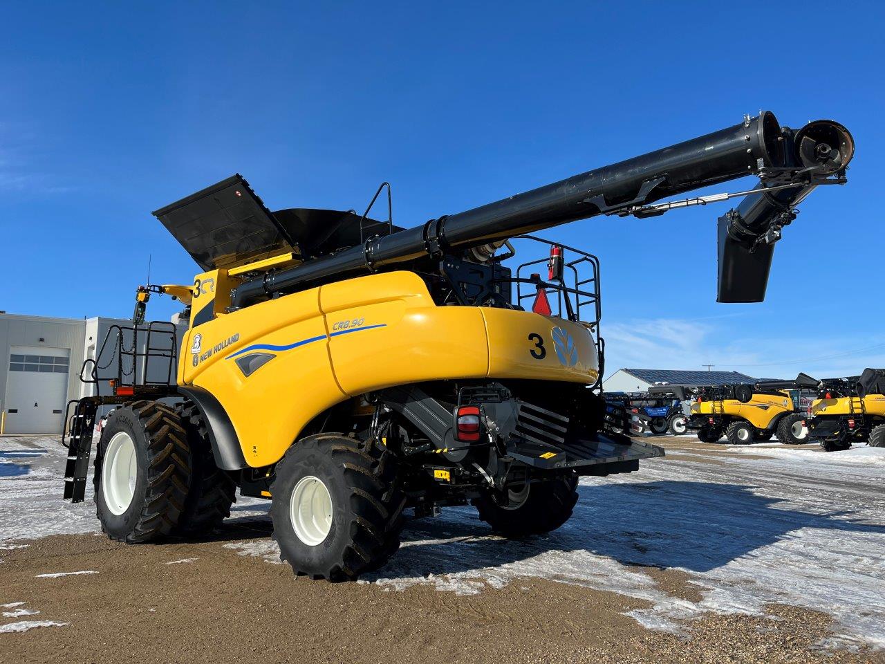 2025 New Holland CR8.90 Combine