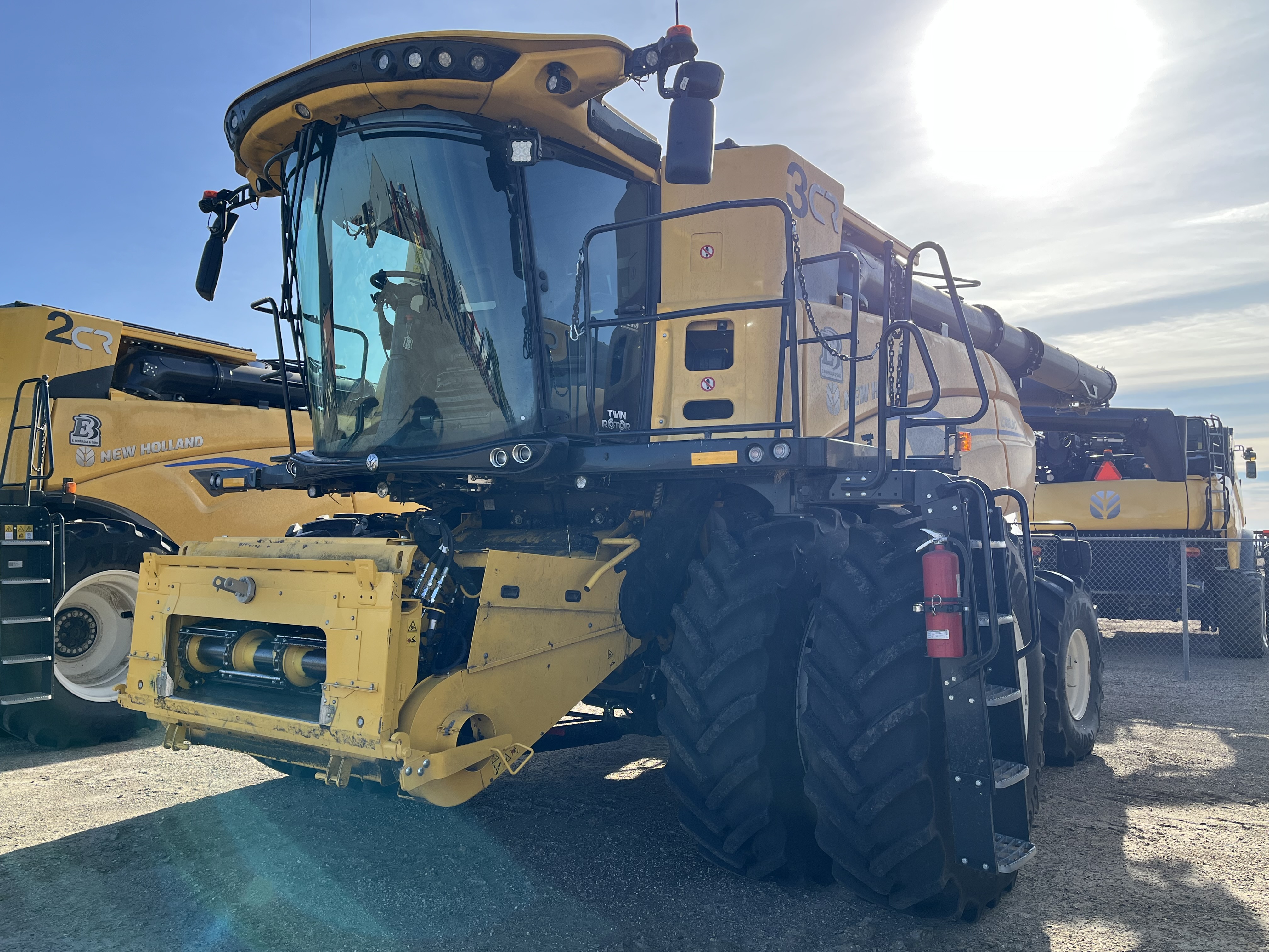 2025 New Holland CR8.90 Combine
