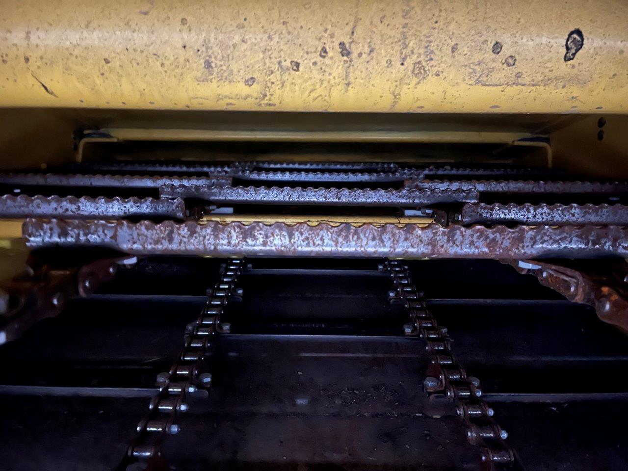 2025 New Holland CR8.90 Combine