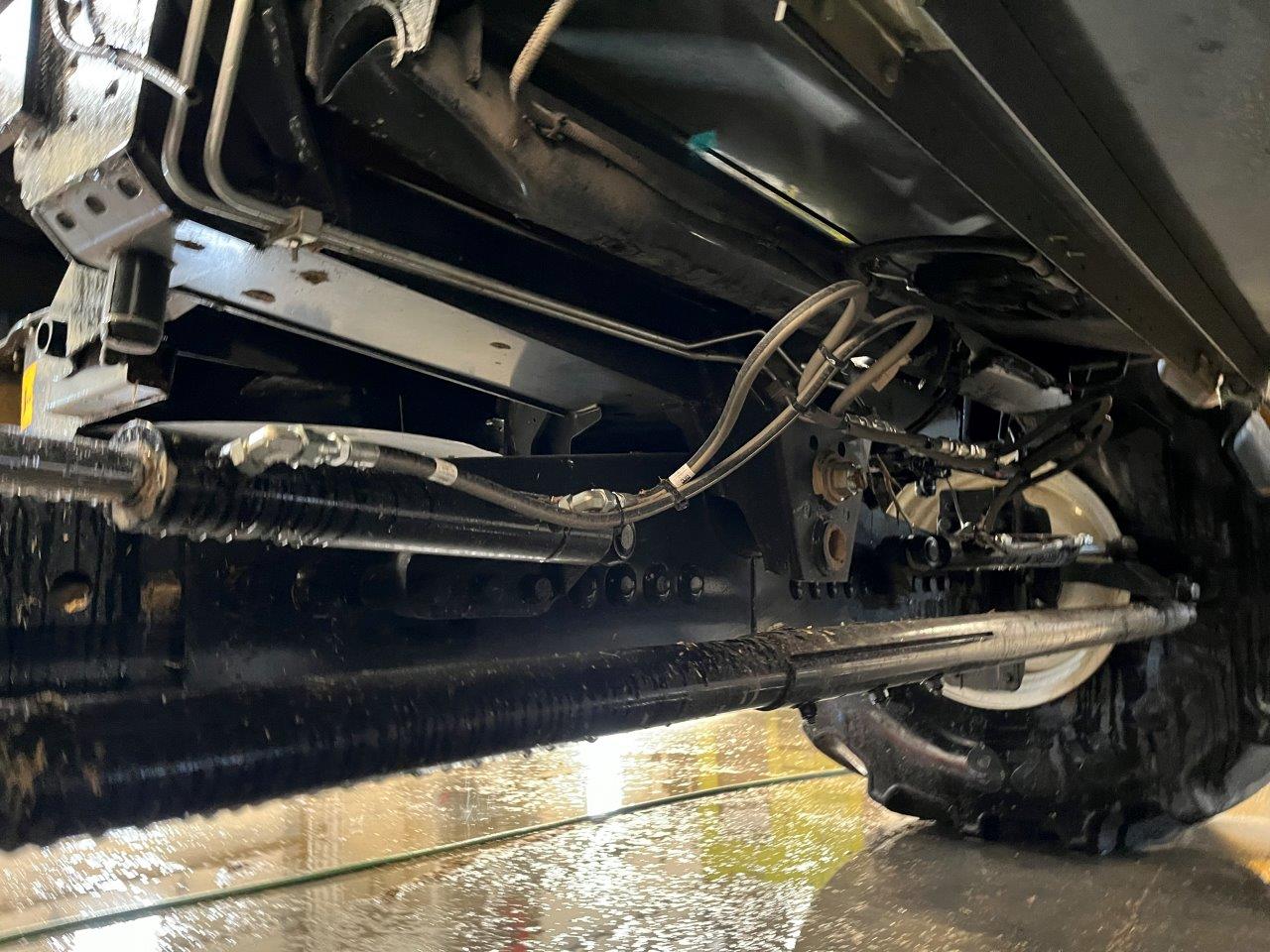 2025 New Holland CR8.90 Combine