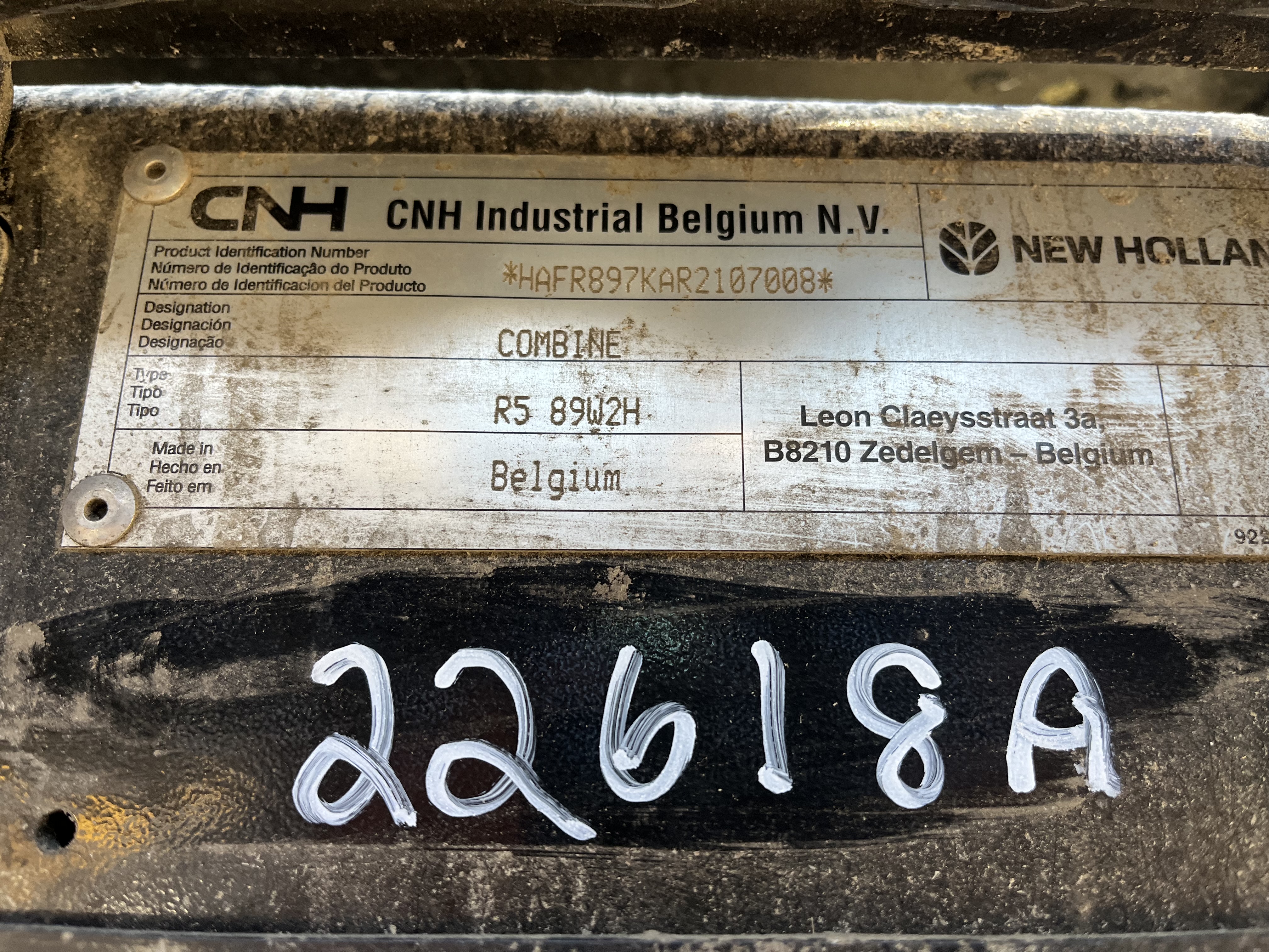 2025 New Holland CR8.90 Combine