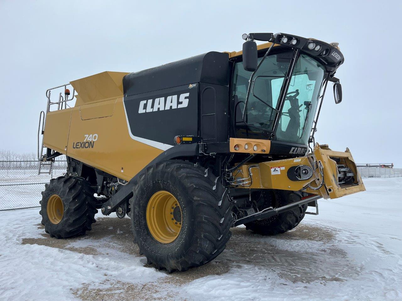 2012 CLAAS Lexion 740 Combine