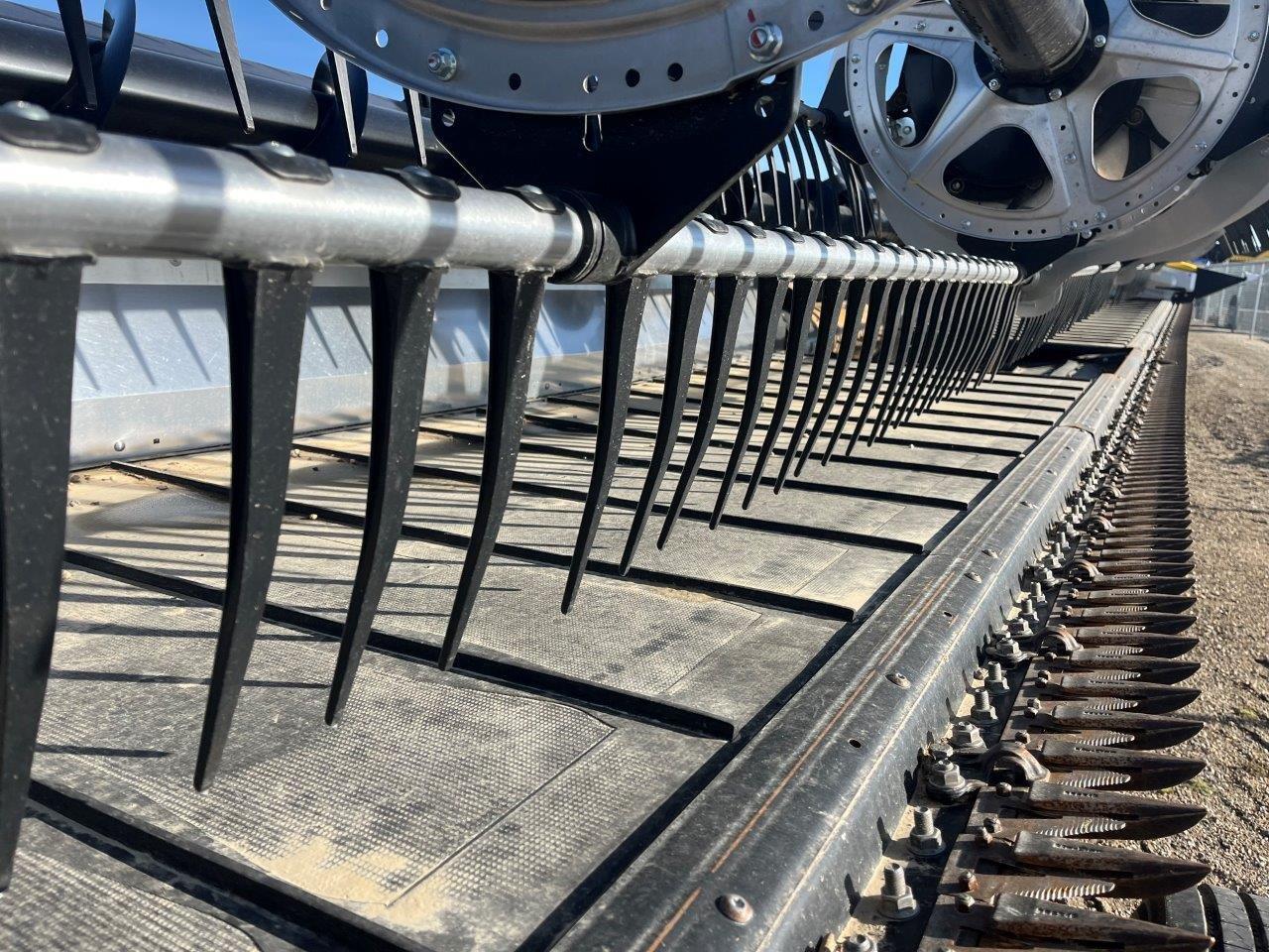 2025 MacDon FD245 CNH-21 Header Draper Flex