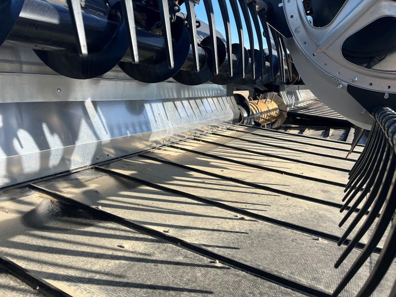 2025 MacDon FD245 CNH-21 Header Draper Flex