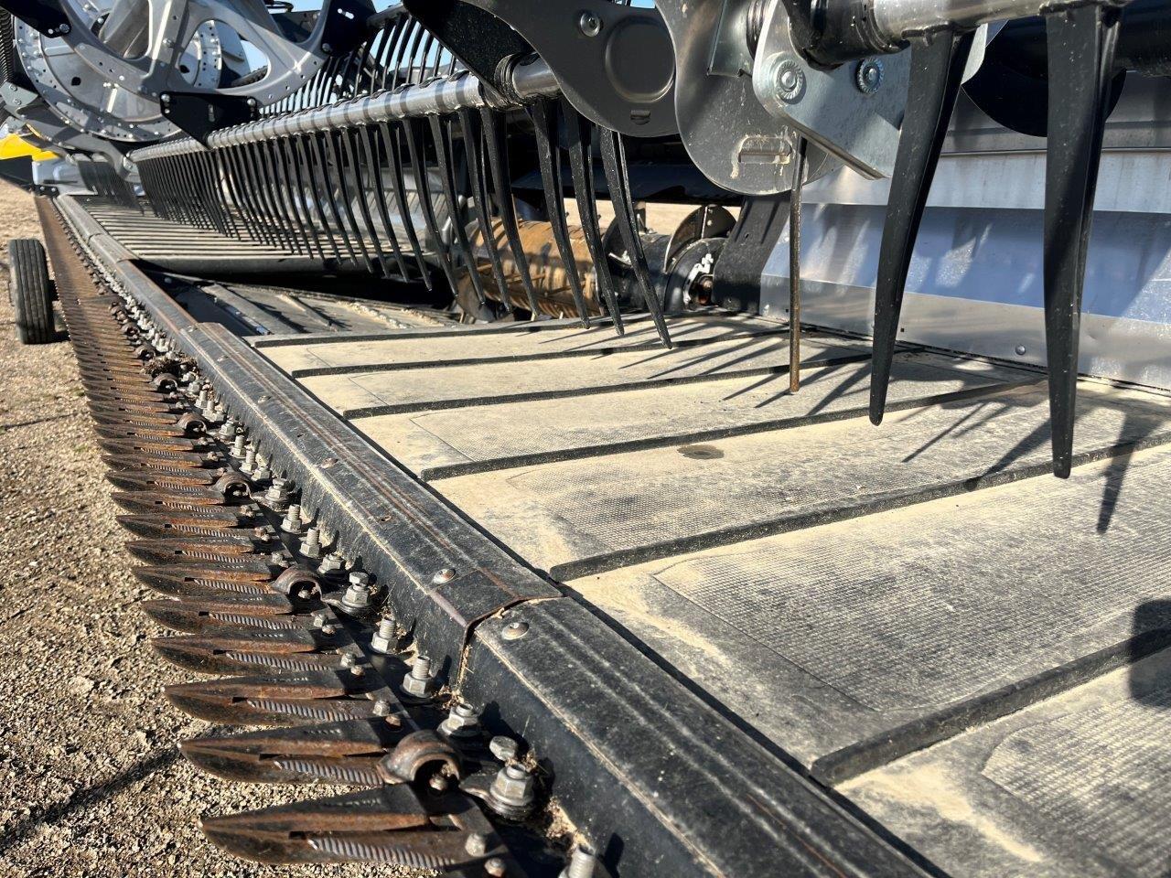 2025 MacDon FD245 CNH-21 Header Draper Flex