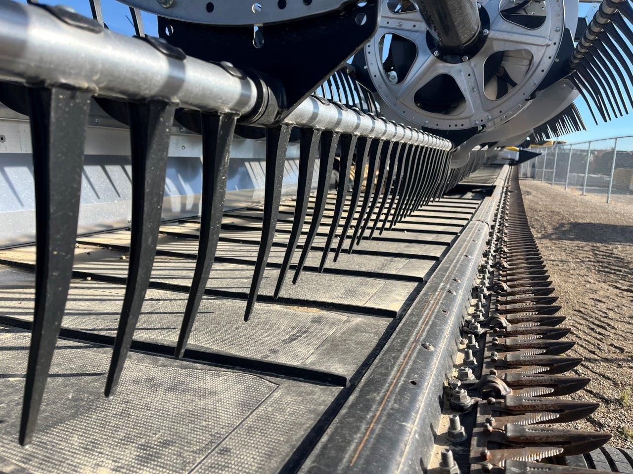 2025 MacDon FD245 CNH-21 Header Draper Flex