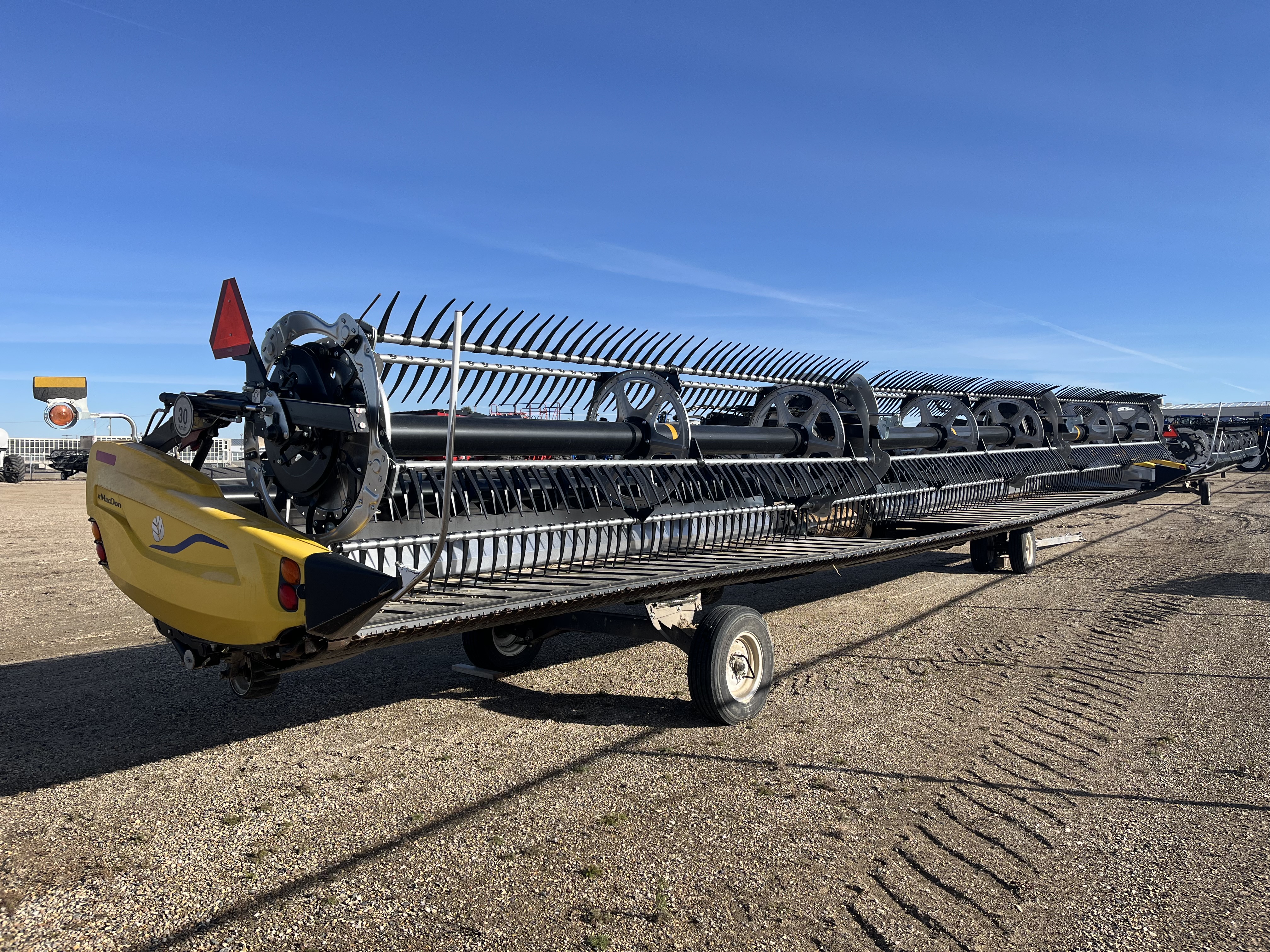 2025 MacDon FD245 CNH-21 Header Draper Flex