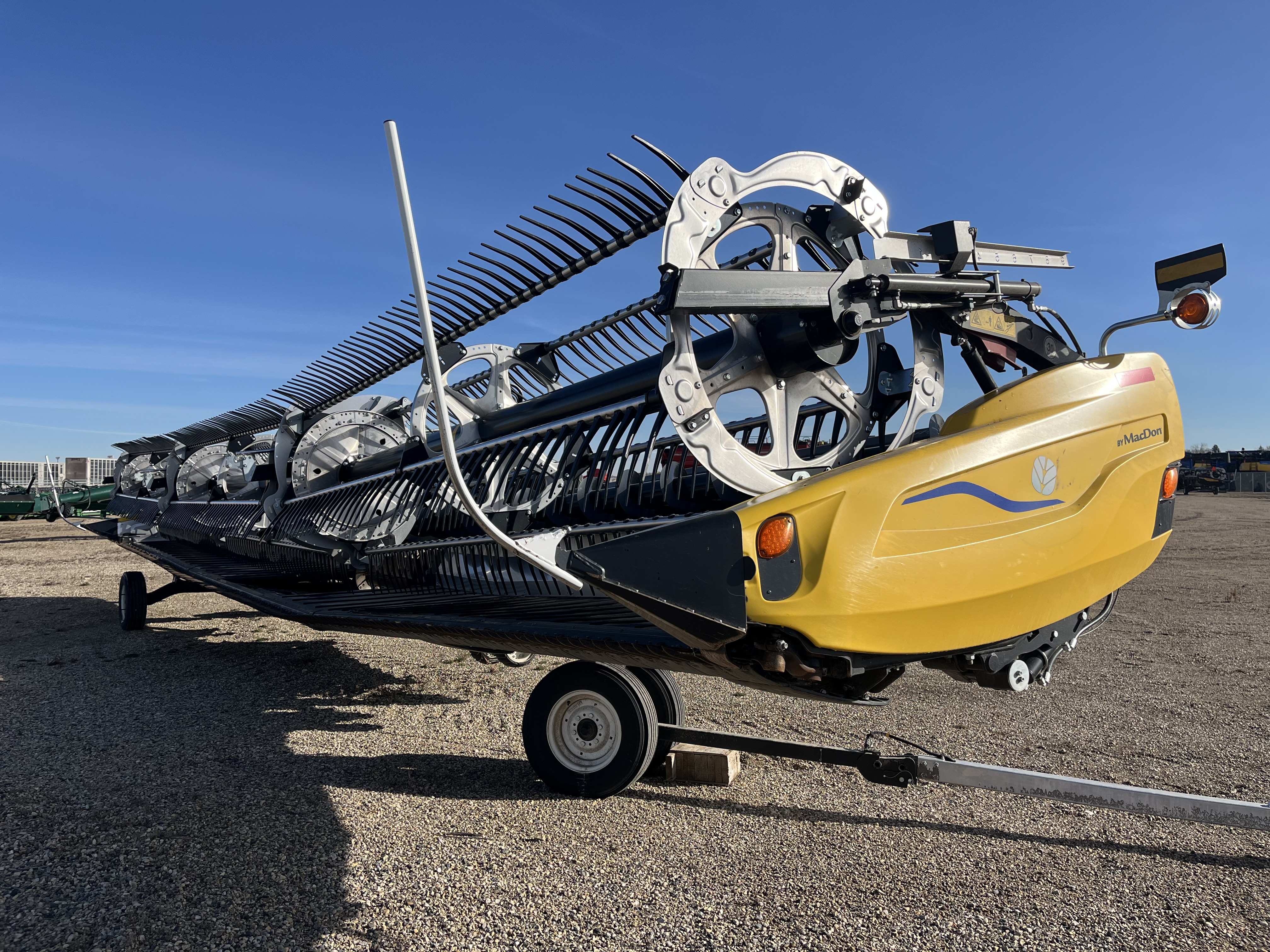 2025 MacDon FD245 CNH-21 Header Draper Flex