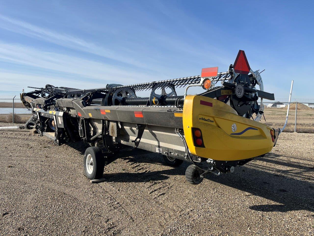 2025 MacDon FD245 CNH-21 Header Draper Flex