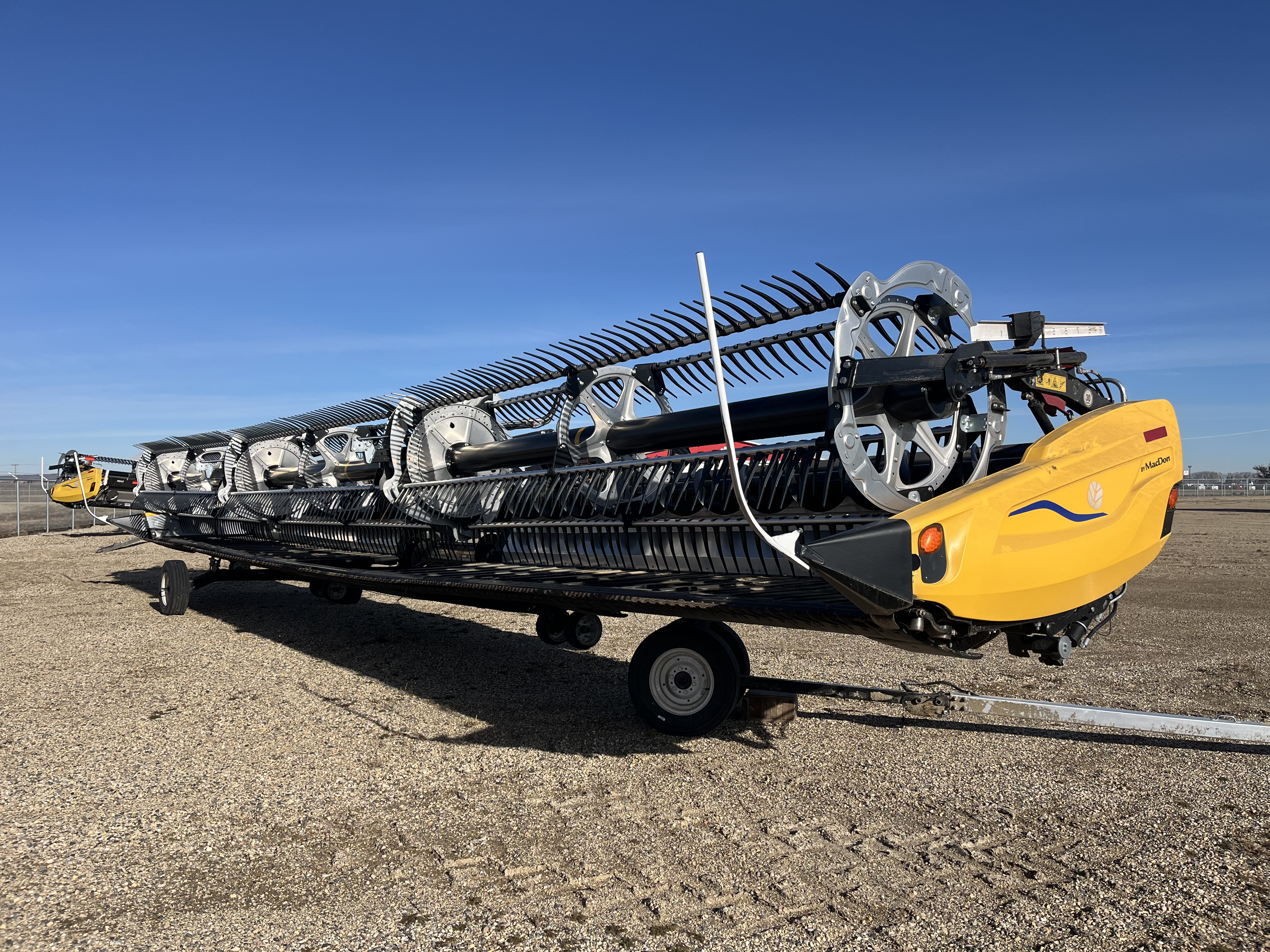 2025 MacDon FD245 CNH-21 Header Draper Flex