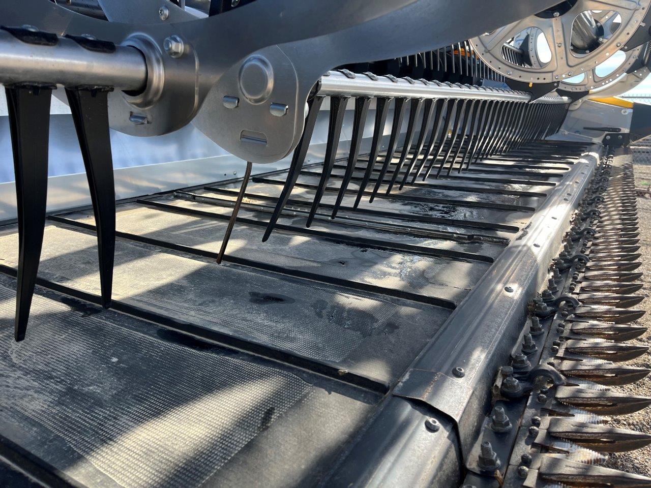 2025 MacDon FD245 CNH-21 Header Draper Flex