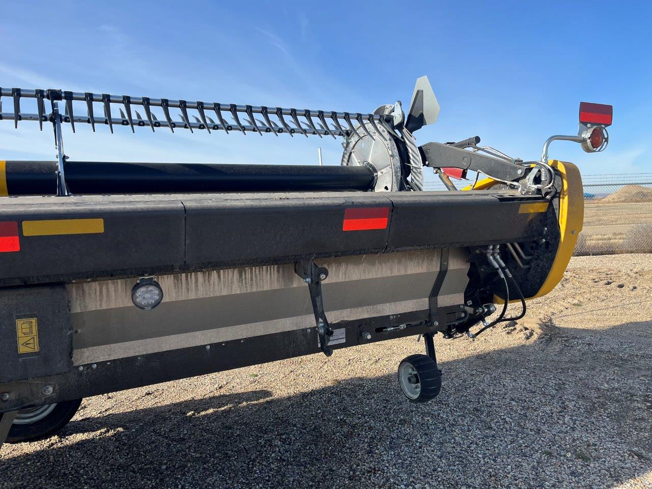 2025 MacDon FD245 CNH-21 Header Draper Flex