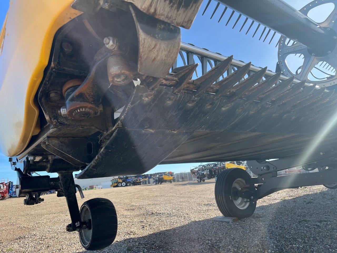 2025 MacDon FD245 CNH-21 Header Draper Flex