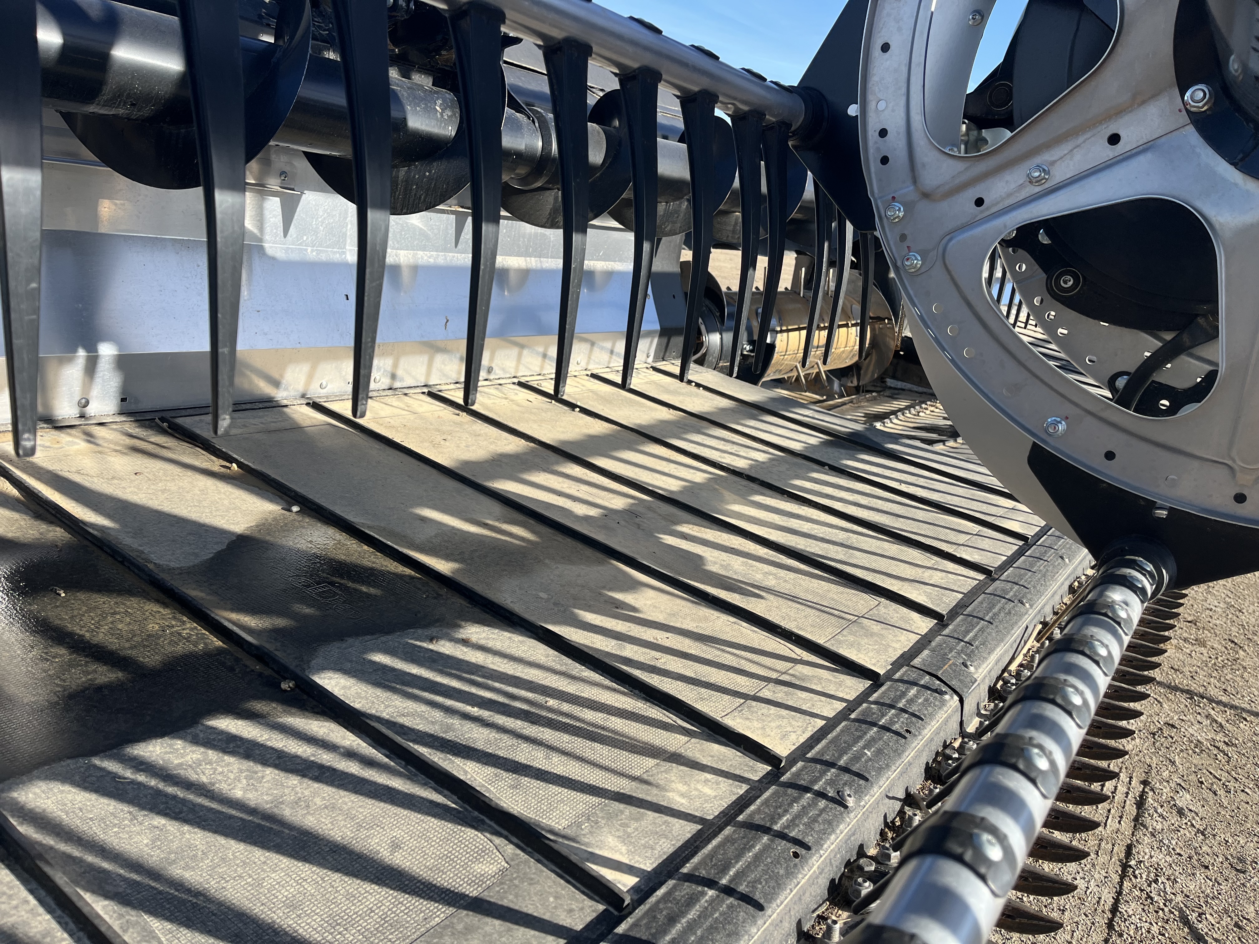 2025 MacDon FD245 CNH-21 Header Draper Flex