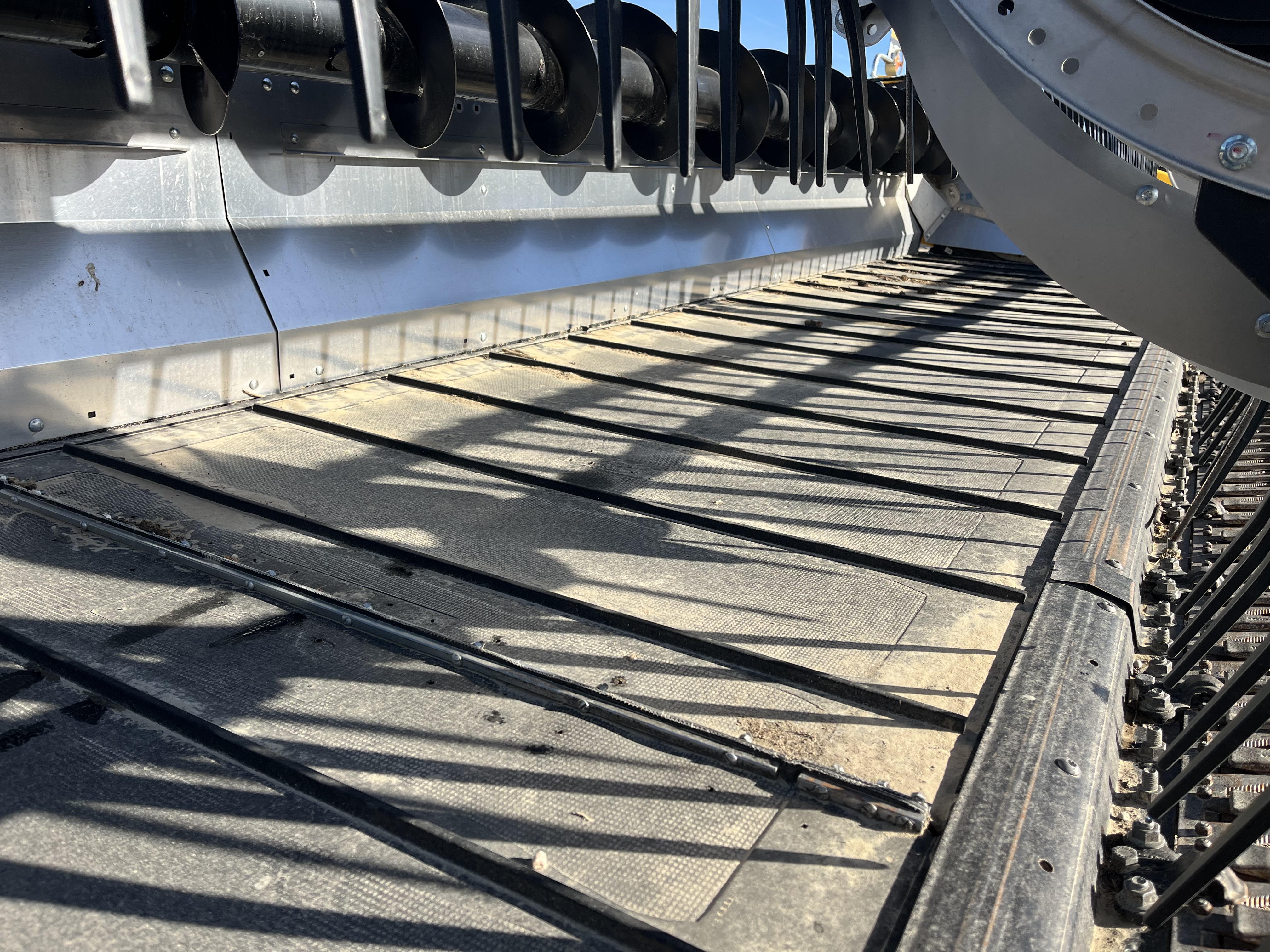 2025 MacDon FD245 CNH-21 Header Draper Flex