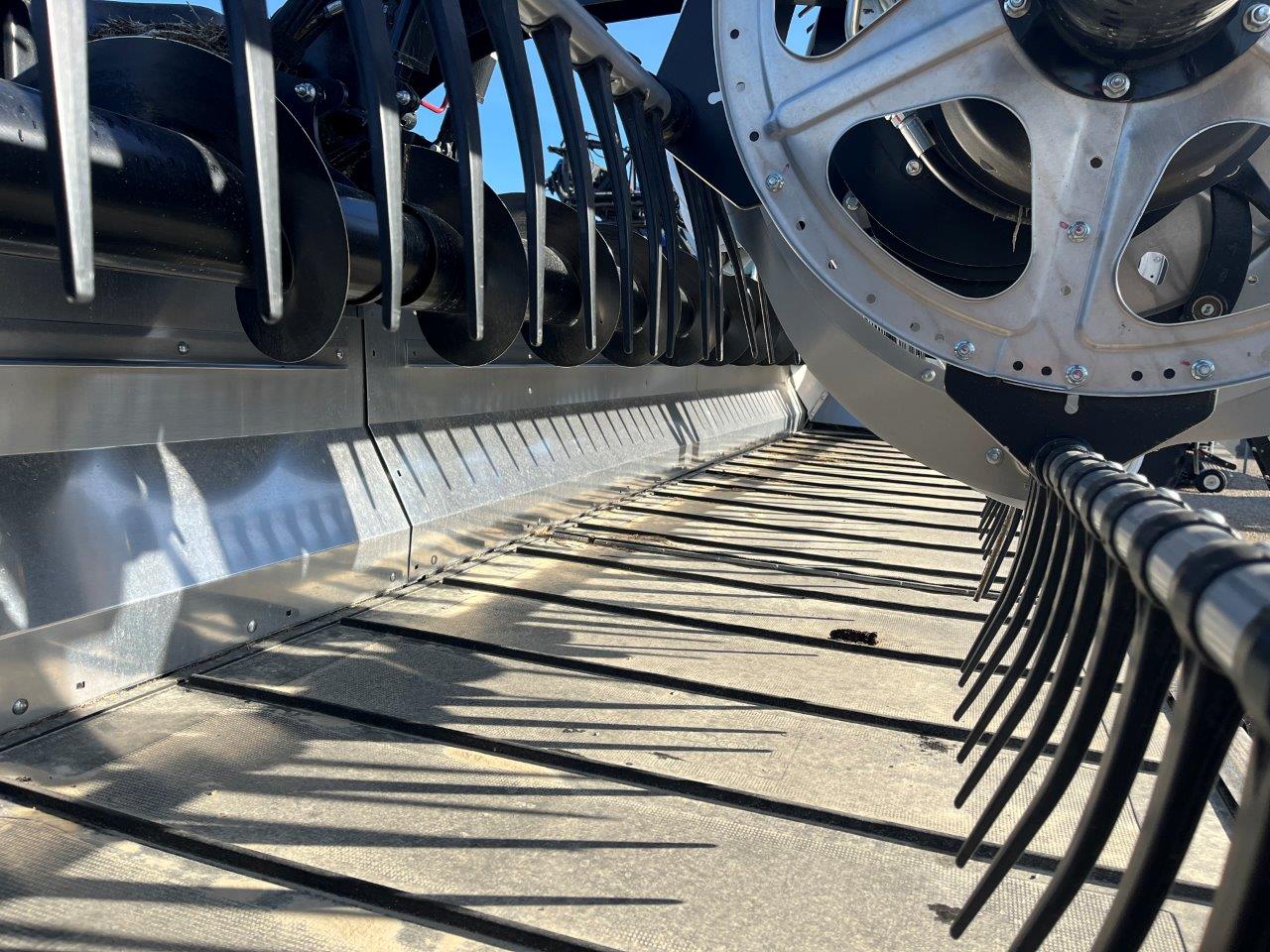 2024 MacDon FD245 CNH-21 Header Draper Flex