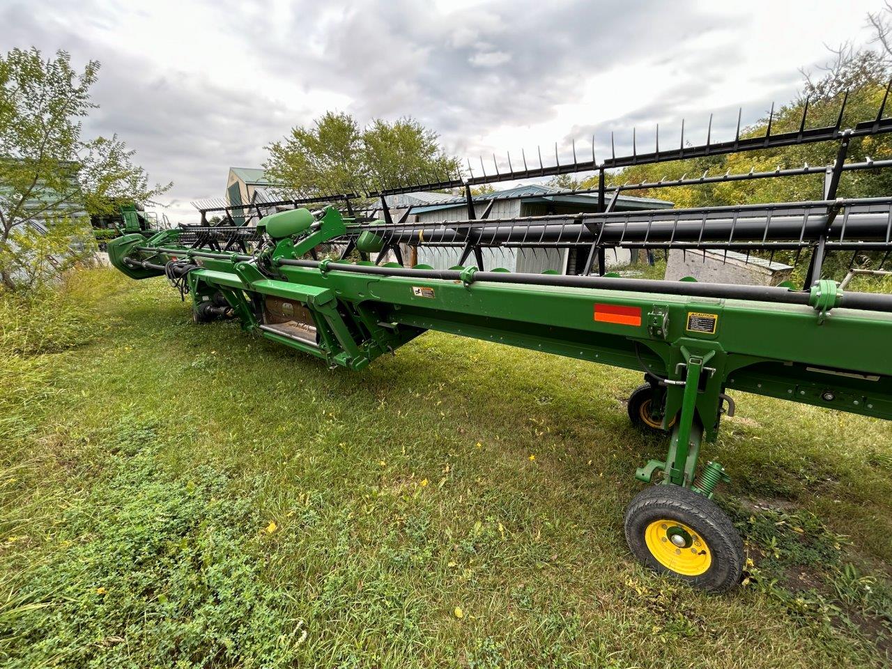 2014 John Deere 640D Header Draper