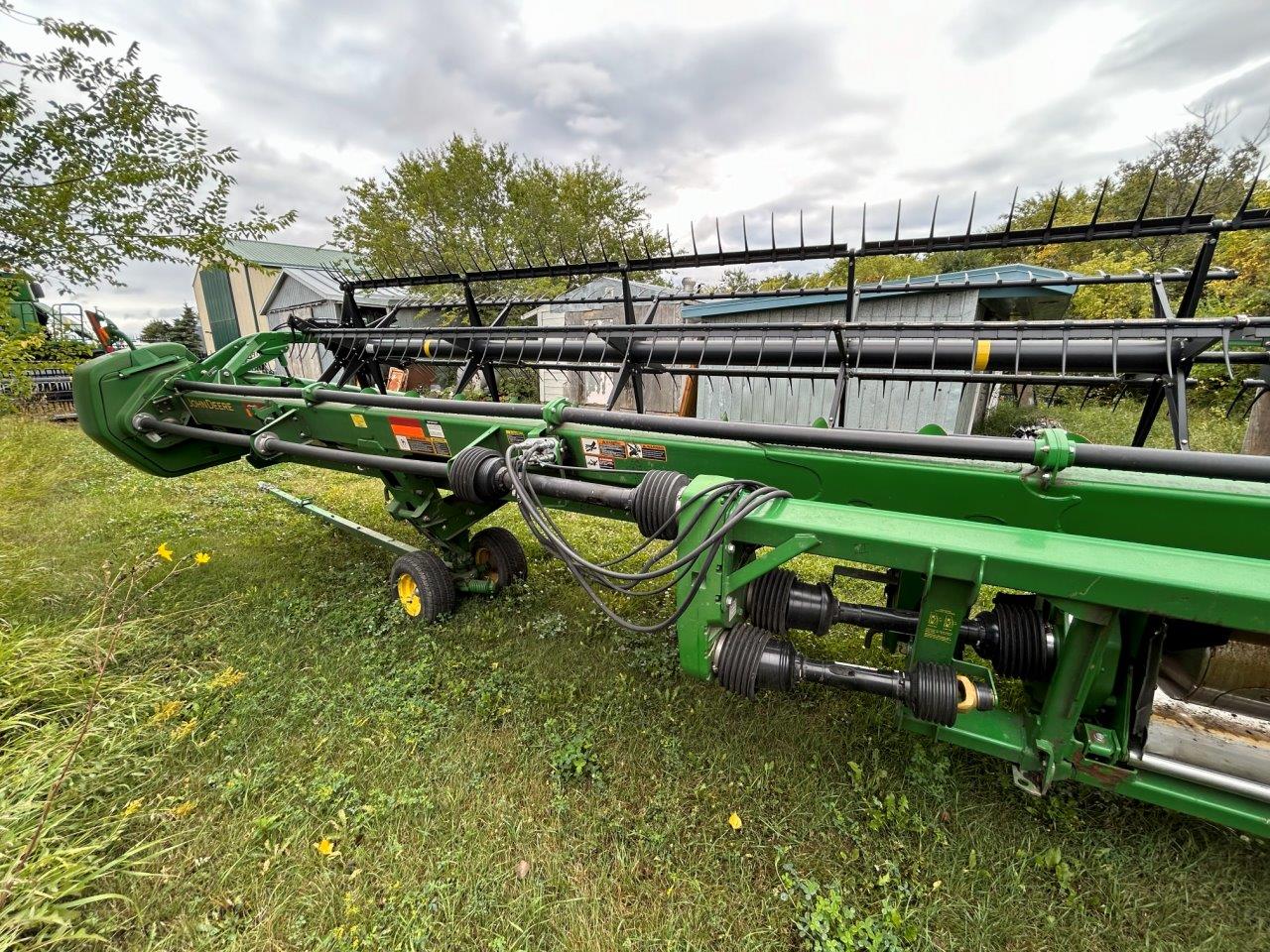 2014 John Deere 640D Header Draper