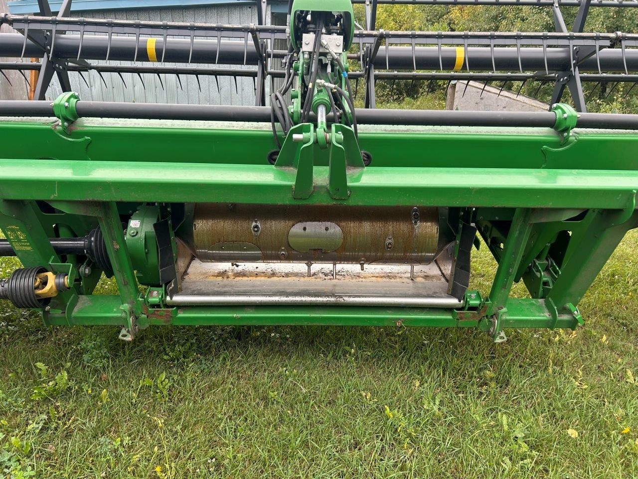 2014 John Deere 640D Header Draper
