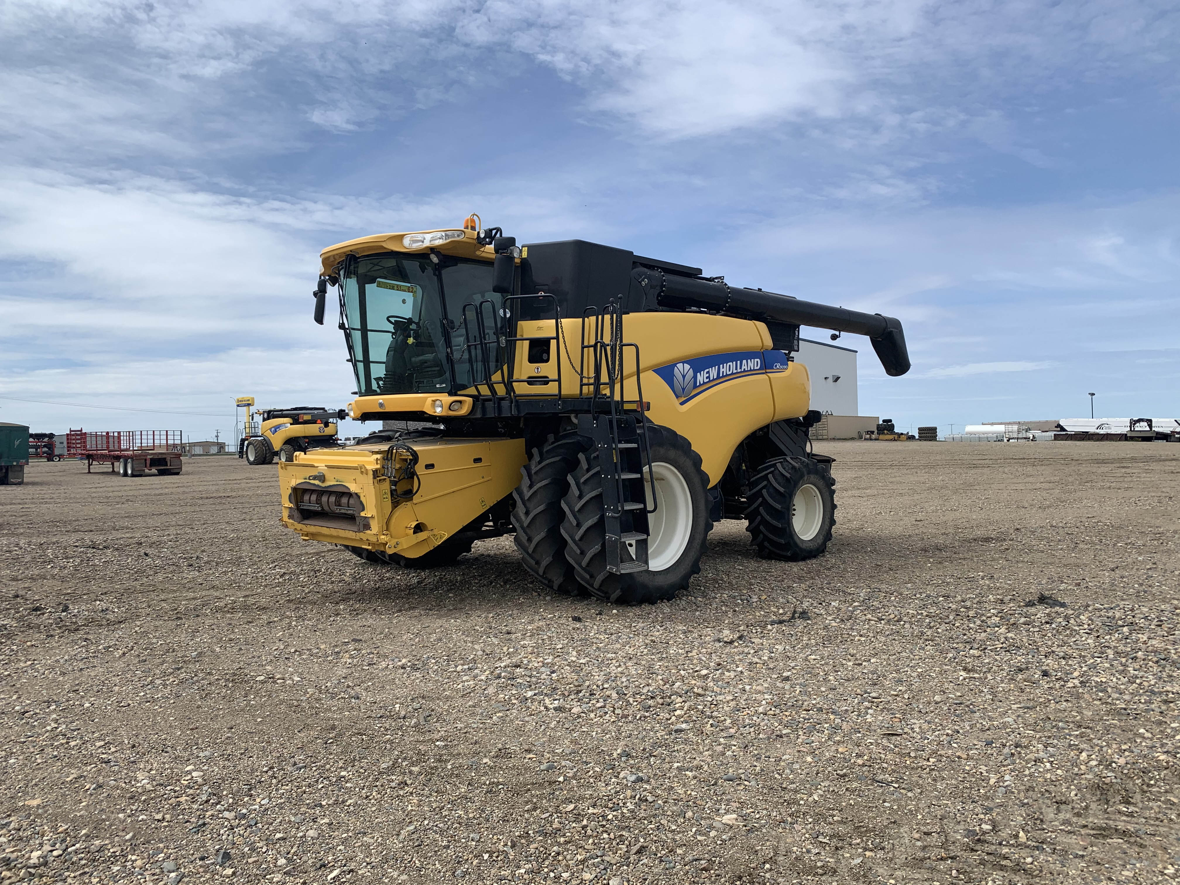 2012 New Holland CR9090 Combine for sale in Kindersley, SK | IronSearch