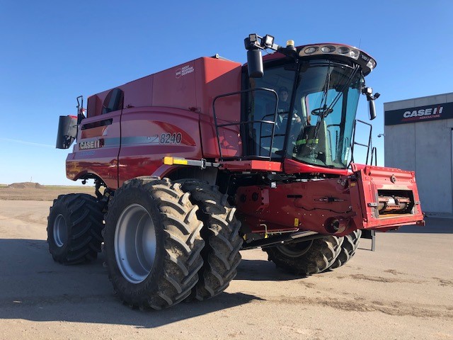 2018 Case 8240 Combine