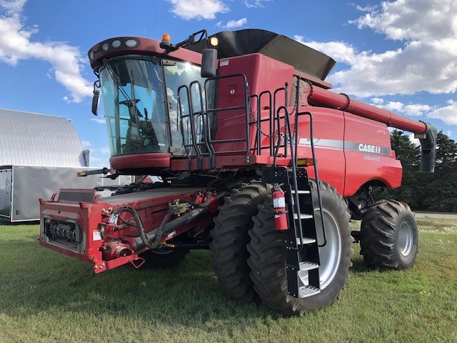 2012 Case 7120 Combine