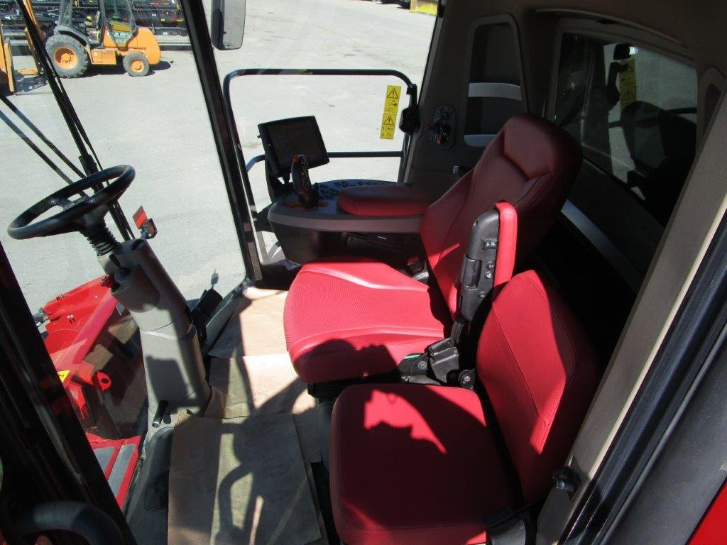 2022 Case 8250 Combine