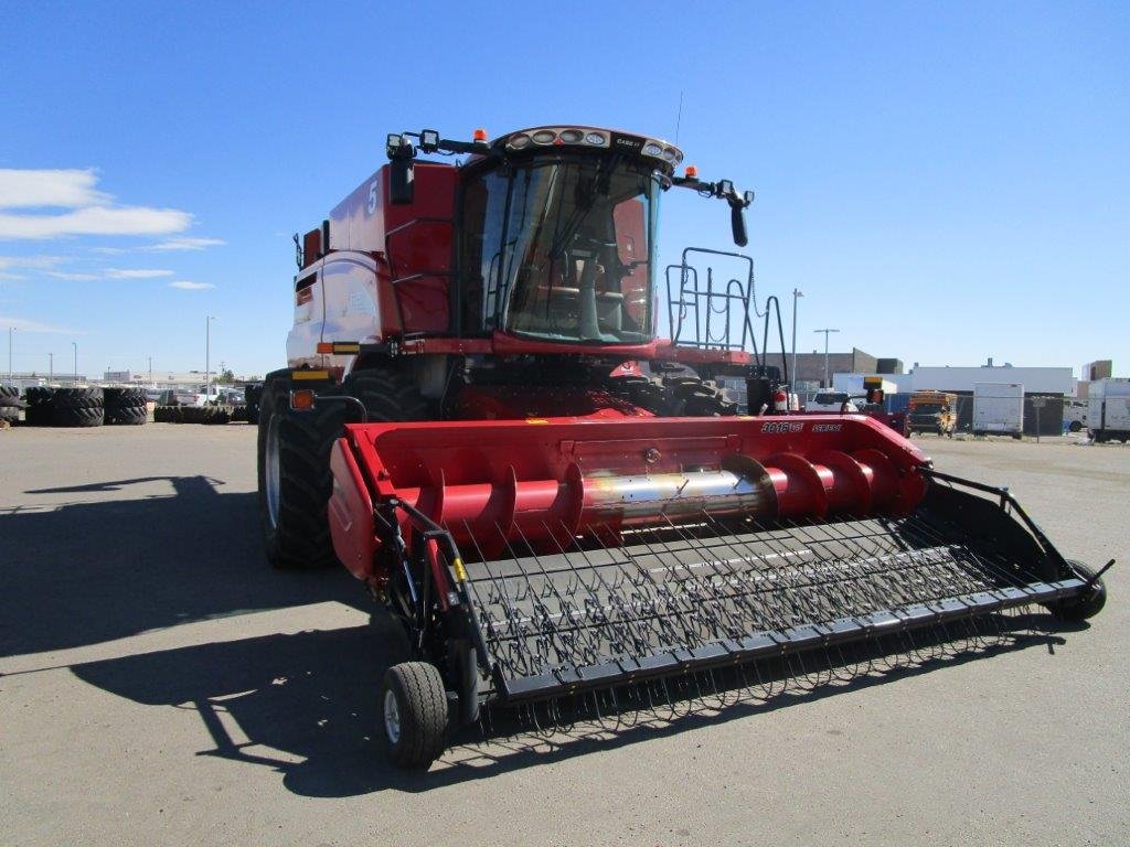 2022 Case 8250 Combine