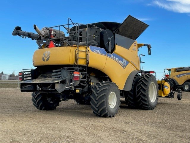 2023 New Holland CR9.90 Combine
