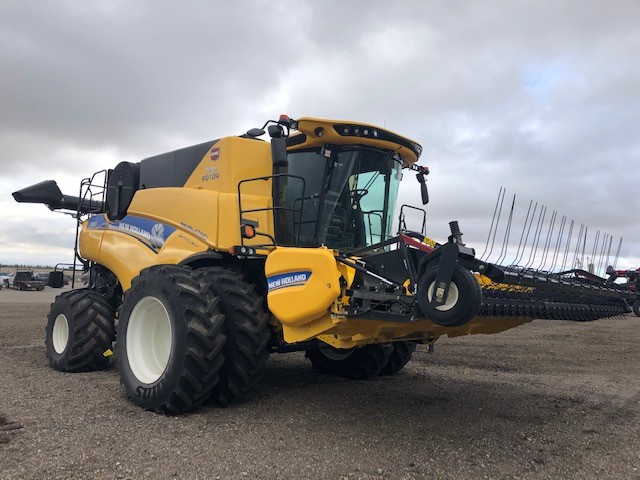 2023 New Holland CR9.90 Combine