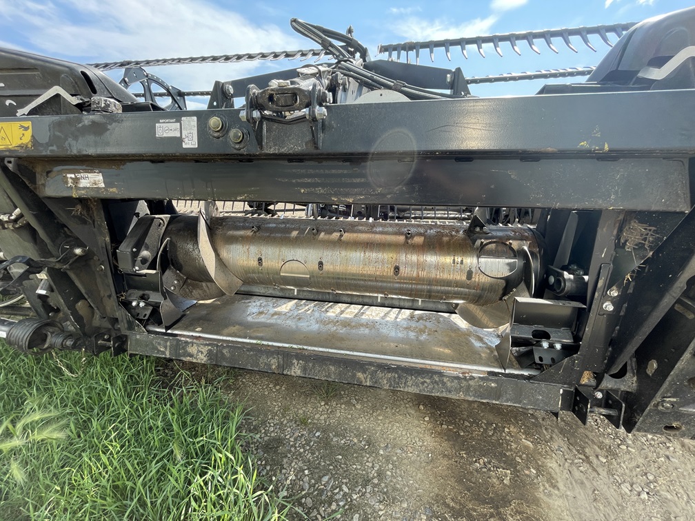 2019 MacDon FD140 Header Combine