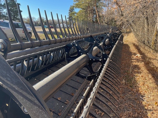 2022 MacDon FD140 Header Combine