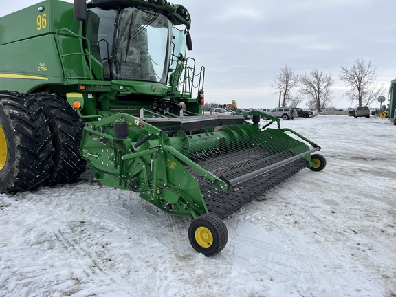 2018 John Deere 615P Header Combine