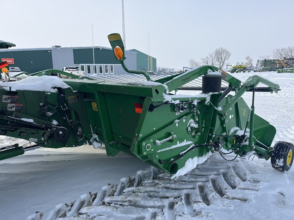 2017 John Deere 615P Header Combine