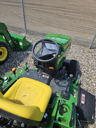 2022 John Deere 1023E Tractor Compact