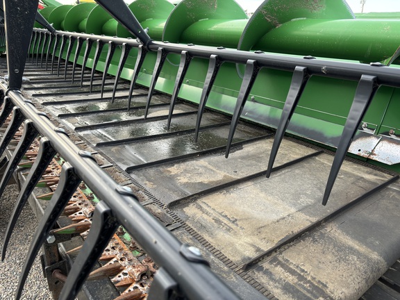 2021 John Deere RD40F Header Combine