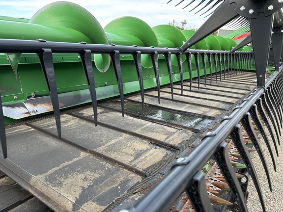 2021 John Deere RD40F Header Combine