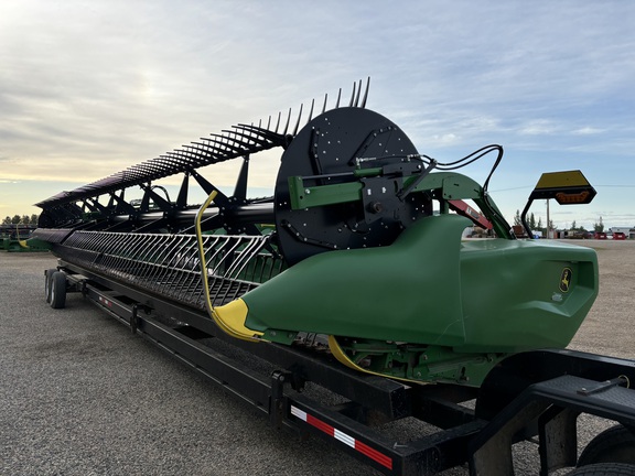 2021 John Deere RD40F Header Combine
