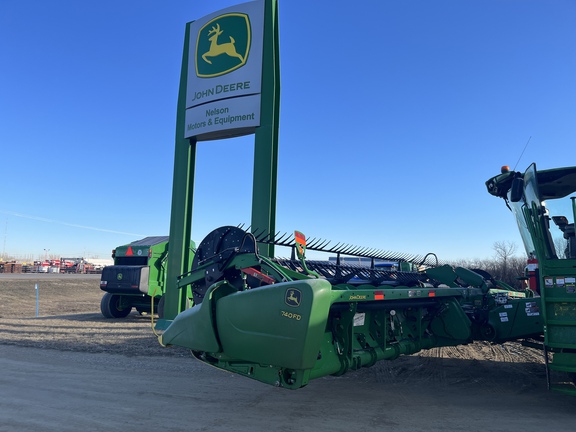 2019 John Deere 740FD Header Combine