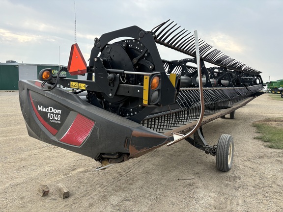 2018 MacDon FD140 Header Combine