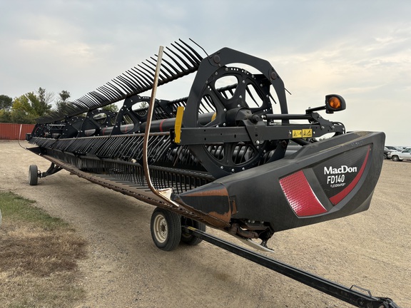 2018 MacDon FD140 Header Combine