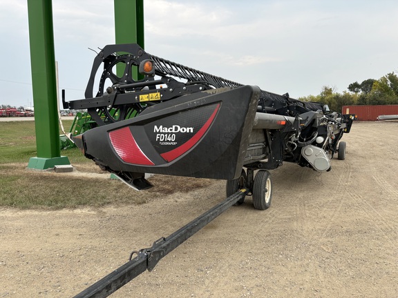 2018 MacDon FD140 Header Combine