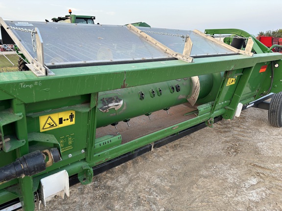 2014 John Deere 615P Header Combine