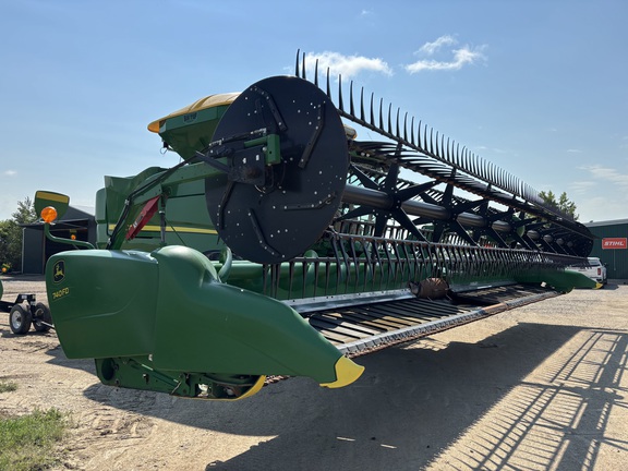 2019 John Deere 740FD Header Combine